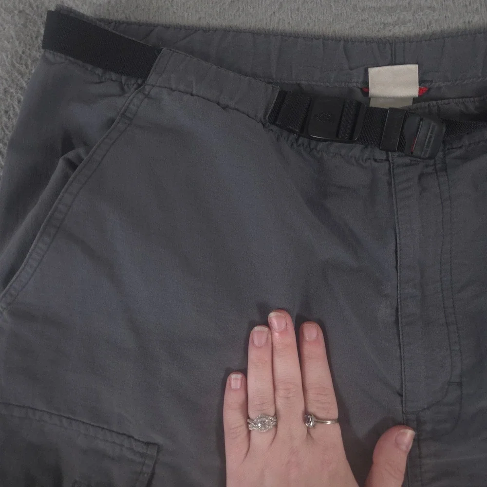 The North Face Shorts Mens XL Gray Nylon Cargo Built In Belt Hiking Utility Camp